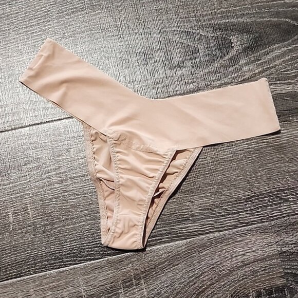 Hanky Panky "BreatheSoft" Natural Rise Thong - Picture 3 of 4